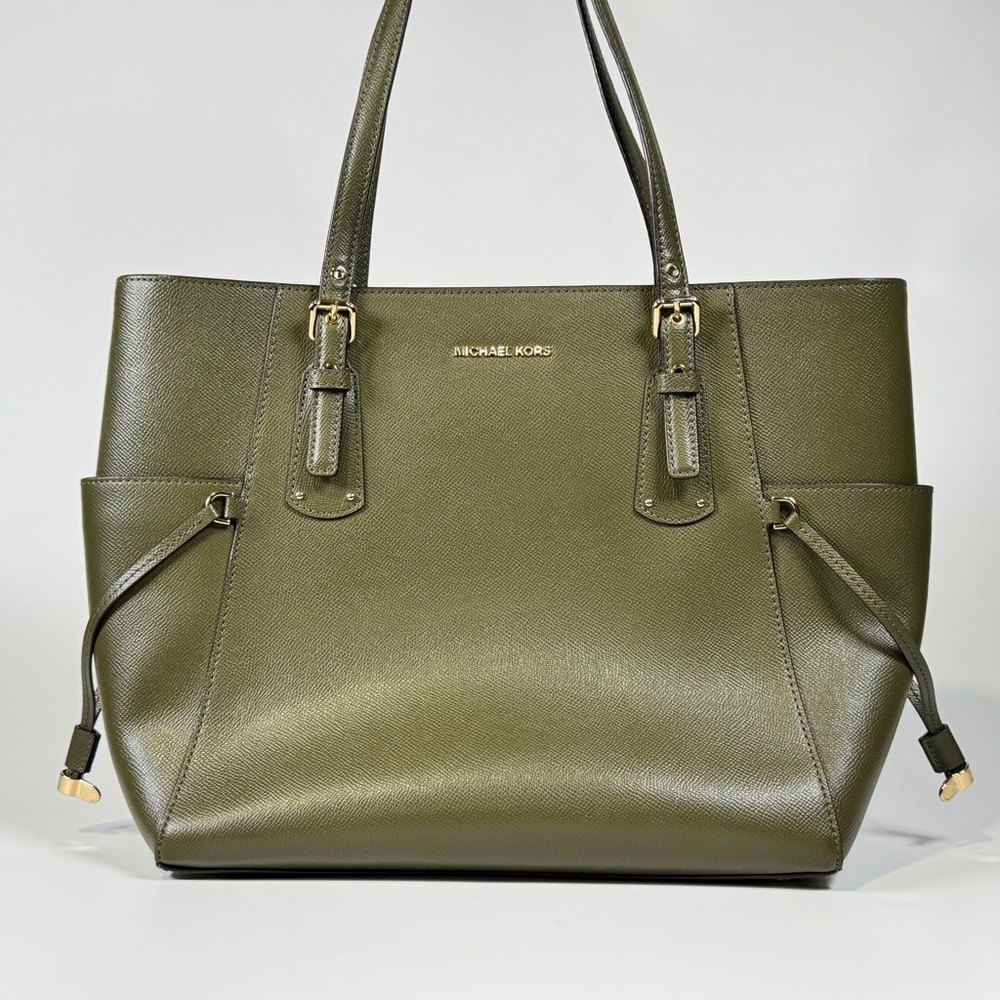 Michael Kors Voyager Tote